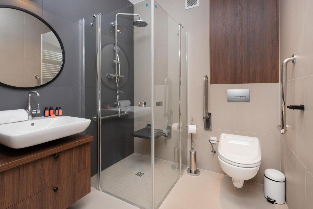 Superior Apartment With Balcony & Parking Gdansk By Noclegi Renters Prestige Exterior photo